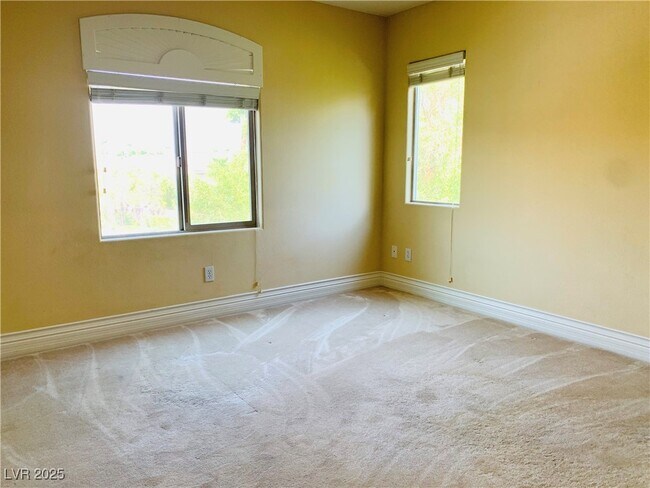 Building Photo - 103 Red Tee Ln