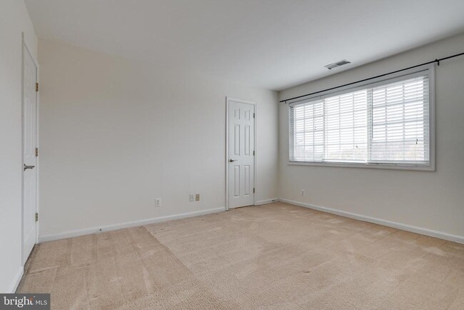 Building Photo - 1617 N Van Dorn St