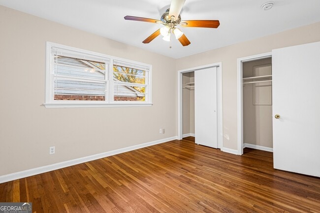 Building Photo - 4140 Rainbow Dr