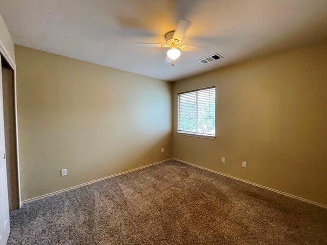 Building Photo - 5206 Hartson