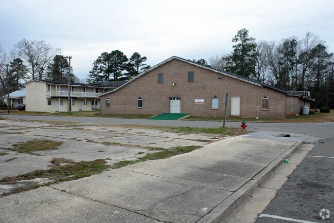 Building Photo - 202-206 S Raleigh St