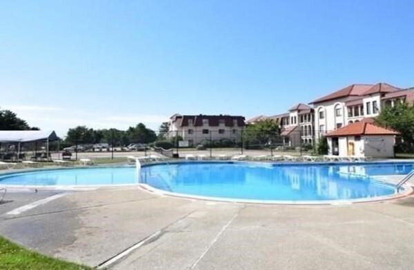 Building Photo - 24 Madrid Sq