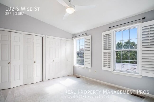 Building Photo - 102 S Wise St