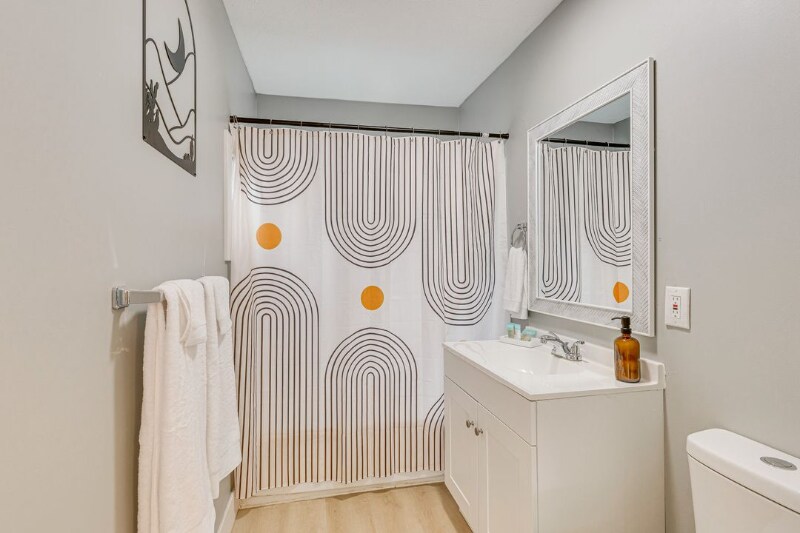 Building Photo - 484 Spicer Street