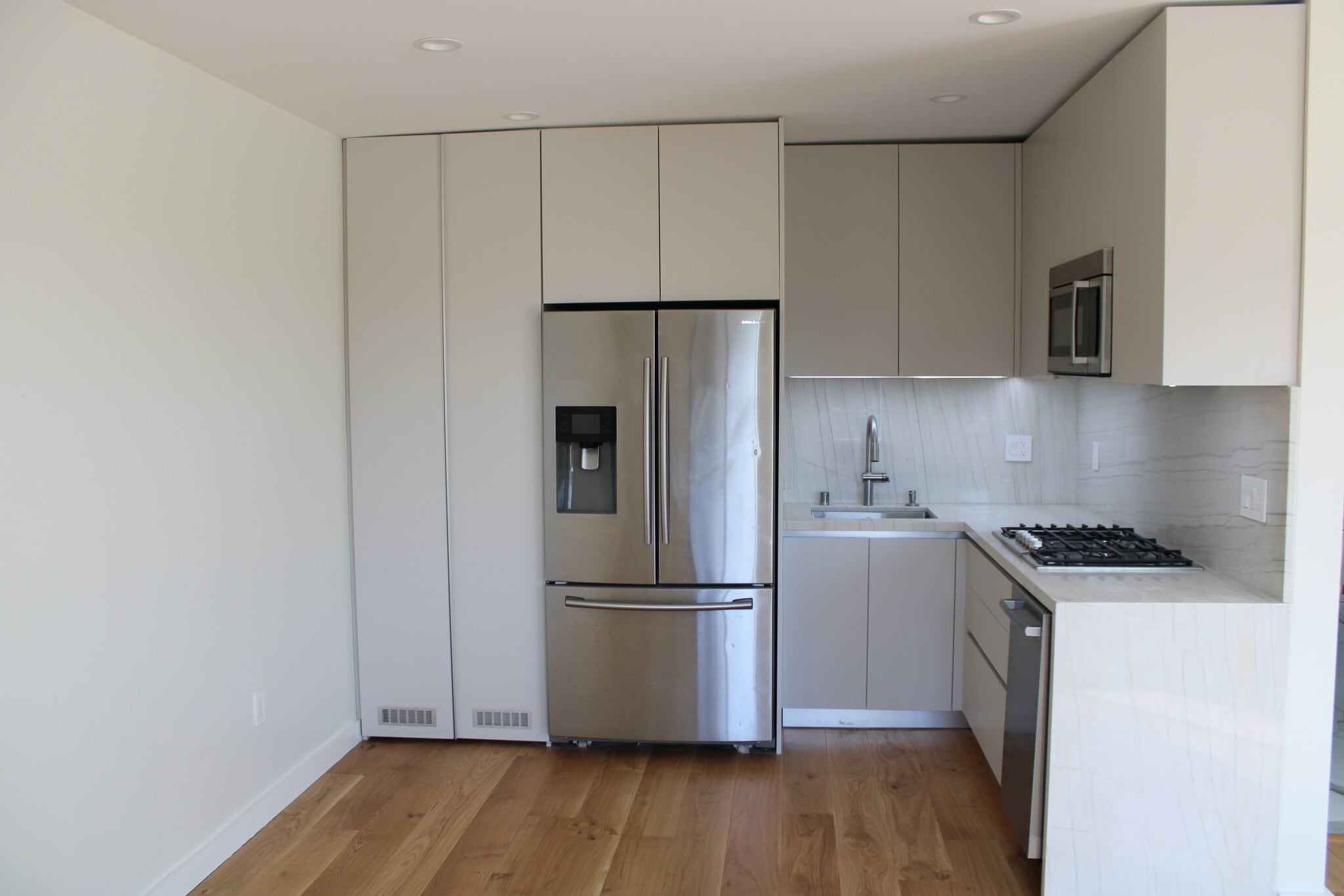 Building Photo - 3529 Greenfield Ave