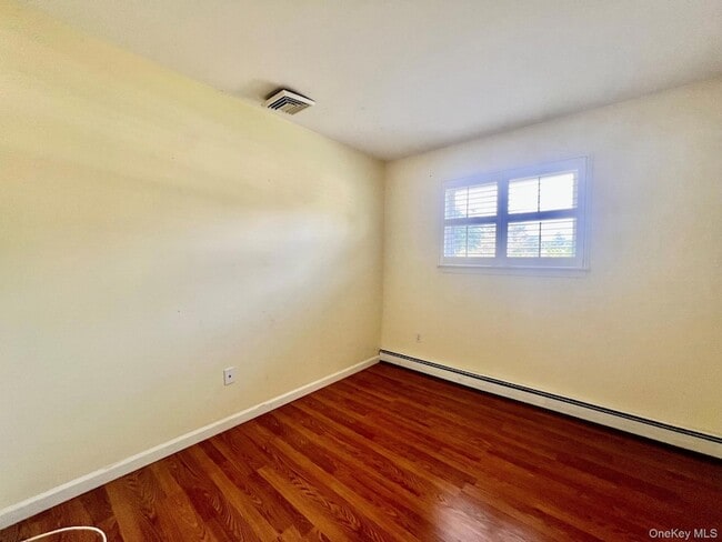 Building Photo - 69 Bellwood Ave
