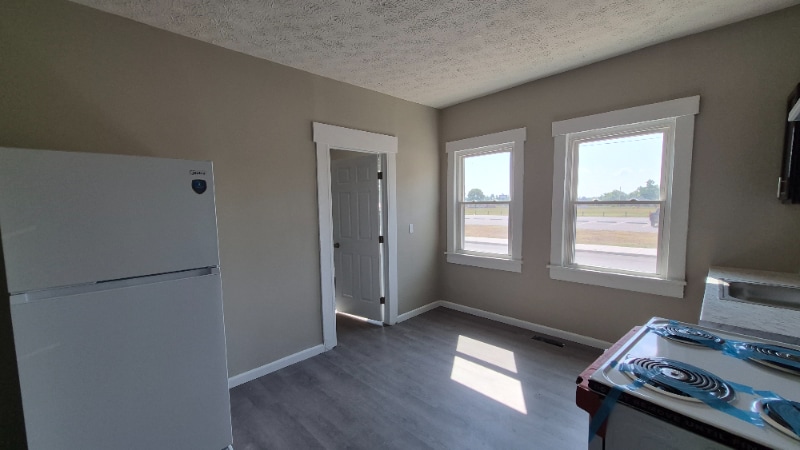 Building Photo - 912 Riverview Terrace