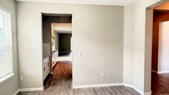 Building Photo - 5911 Fieldmoor Ct