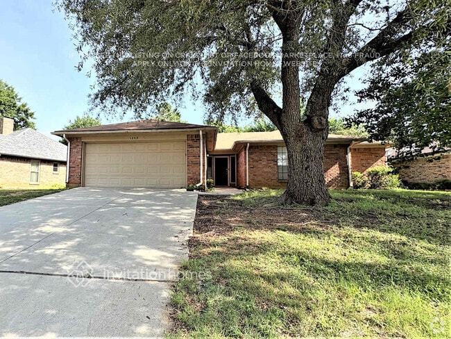 Building Photo - 1208 Brookfield Ln