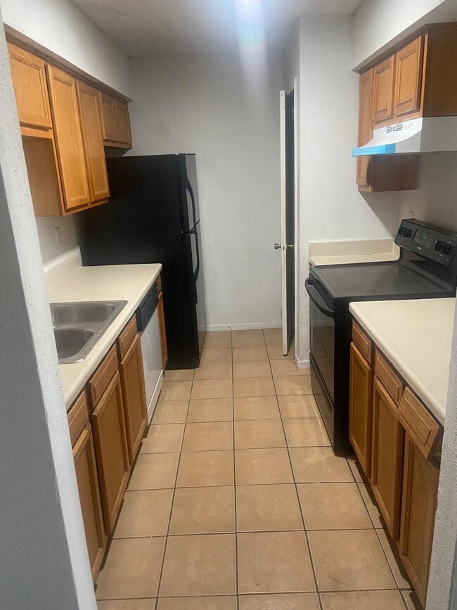 Building Photo - 10555 Turtlewood Ct