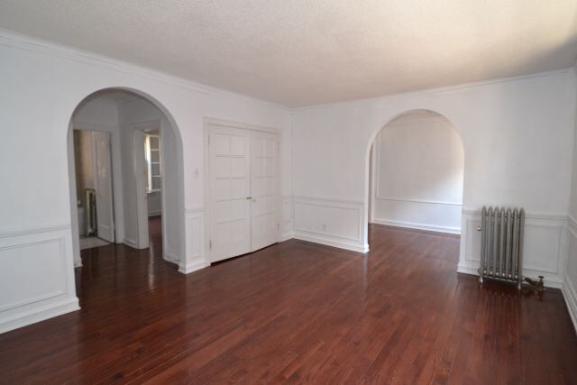 Building Photo - 547 W Surf St