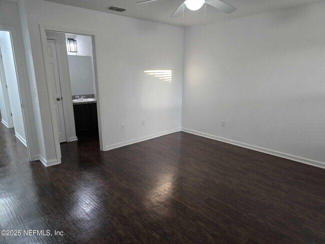 Building Photo - 9124 Adams Ave