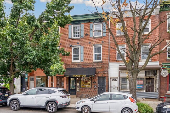Building Photo - 537 E Girard Ave