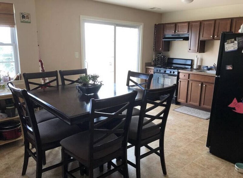 Building Photo - 18 Alerica Ln