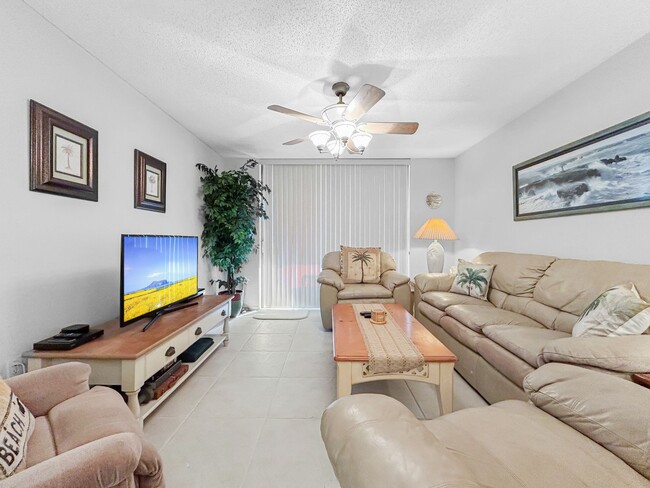 Building Photo - Fully Furnished Resort-Style Waterfront Living at Pasadena Cove - 2Bed|1Bath