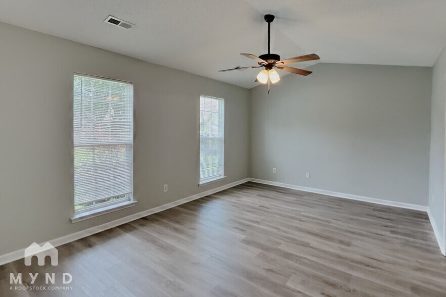 Building Photo - 6902 Kentucky Derby Dr