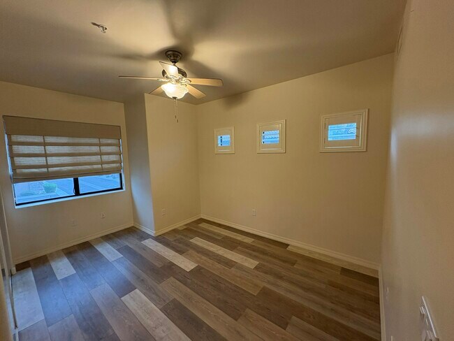 Building Photo - 20660 N 40th St