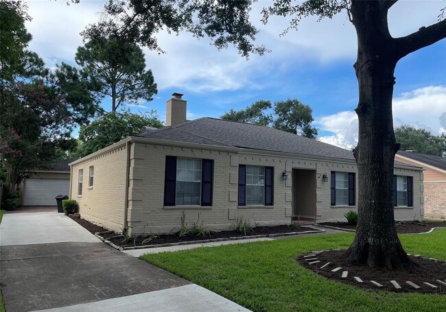 Building Photo - 12350 Attlee Dr