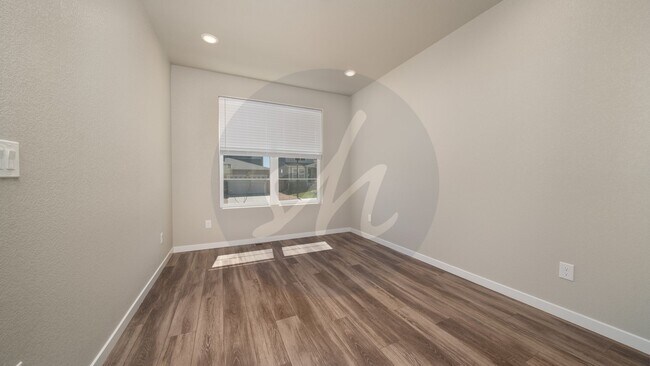 Building Photo - Pristine Two Story In Lorson Ranch