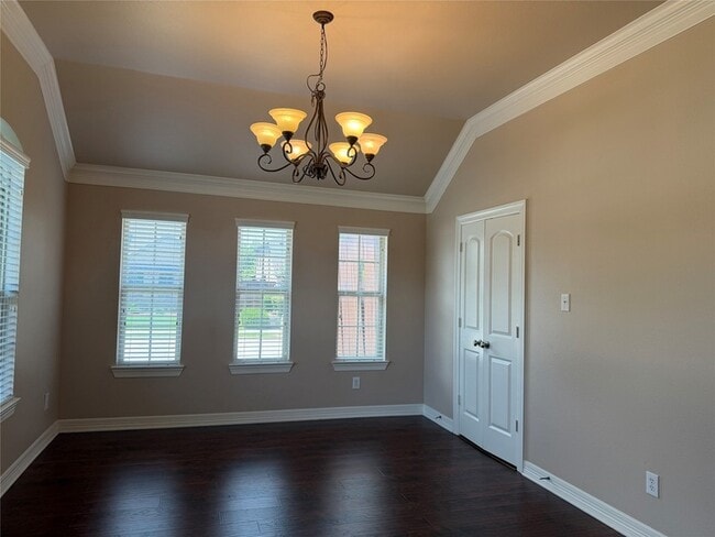 Building Photo - 9638 Castlerock Tr