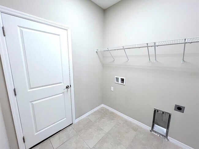 Building Photo - 37 Pine Croft Ln