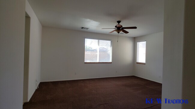 Building Photo - 3048 W Lingard St