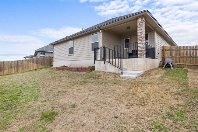 Building Photo - 217 Nathaniel Dr