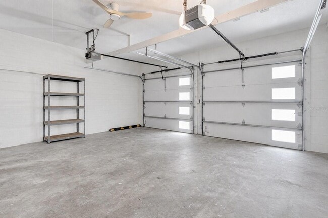Building Photo - 1217 E Amelia St