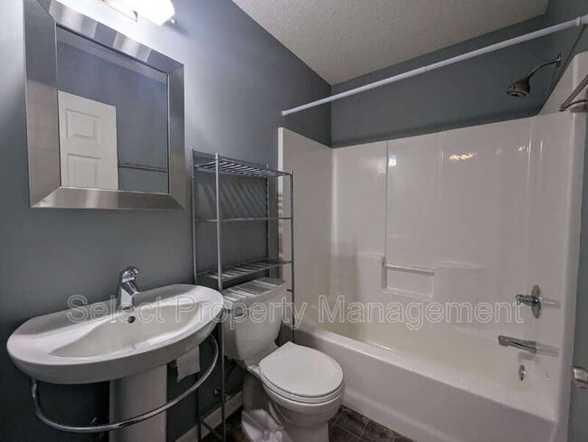 Building Photo - 5201 Willman Ln