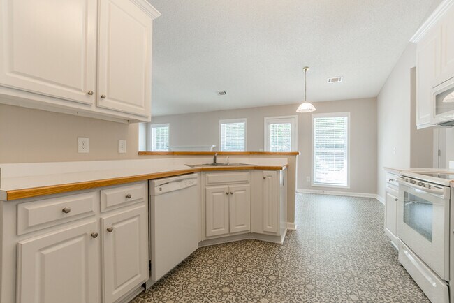 Building Photo - 1420 Jefferson Walk Cir