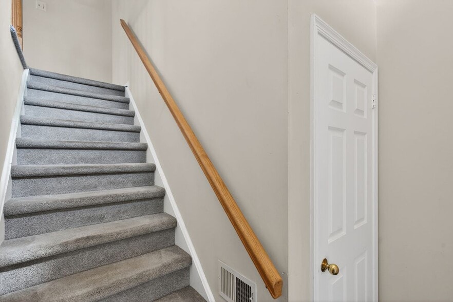 Building Photo - 4202 Waltham Ct