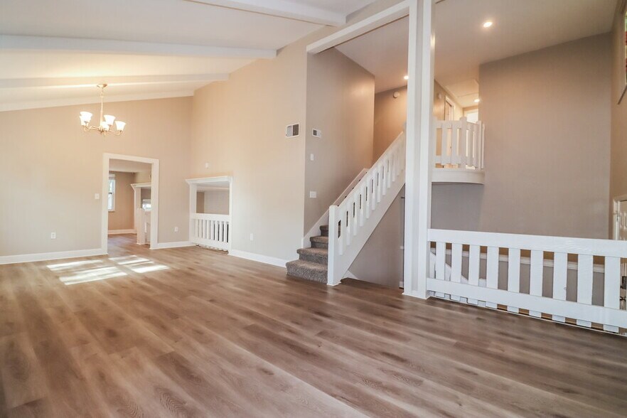 Building Photo - 2971 Longbrooke Way