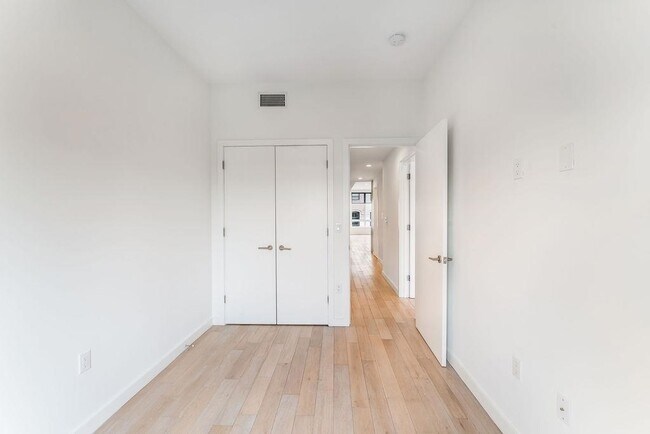 Building Photo - 355 Claremont Ave