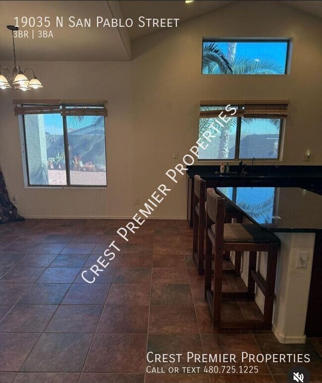 Building Photo - 19035 N San Pablo St