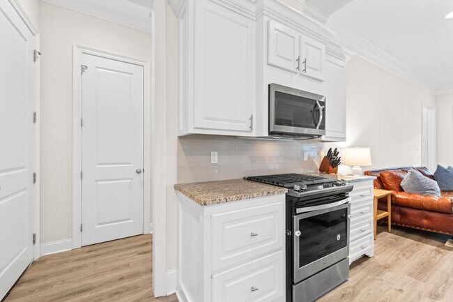 Building Photo - Luxury Living in The Woodlands - COMING SO...