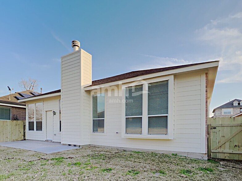 Building Photo - 2204 Perkins Crossing Dr