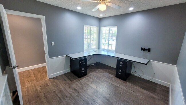 Building Photo - 4 Bed 2 Bath House in East Whittier Availa...