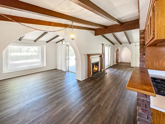 Building Photo - 27310 Seco Canyon Rd