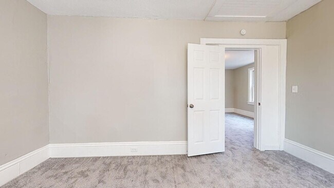 Building Photo - 3224 Walton Ave