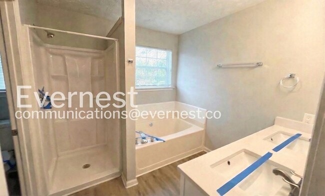 Building Photo - 3711 Sandy Shoals Ln