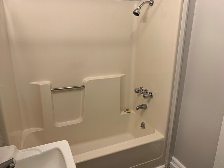 Bath - 204 W College Ave