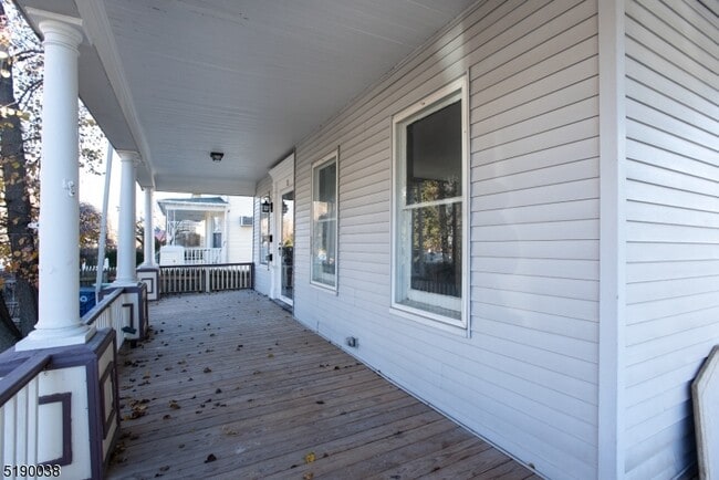 Building Photo - 31 Cloverhill Pl