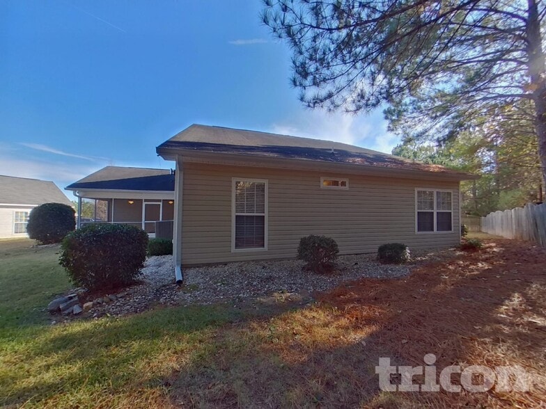 Building Photo - 171 Trillium Rd