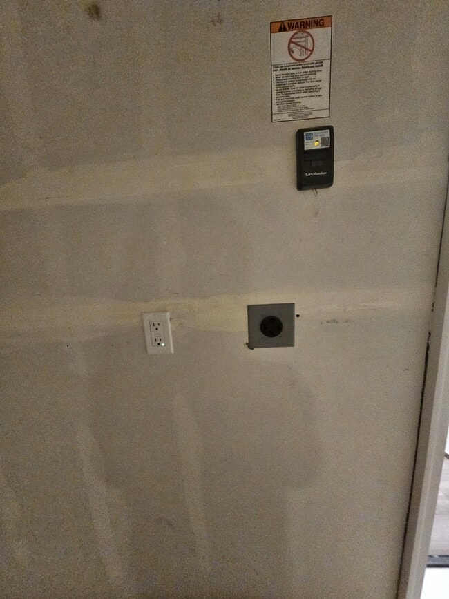 Building Photo - 13526 Maximus Dr