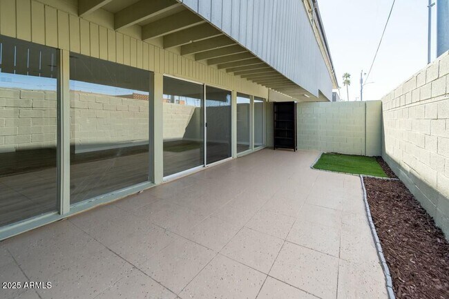 Building Photo - 6767 N 7th St