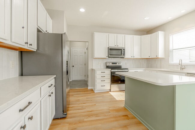 Building Photo - 7248 Winterbek Ave