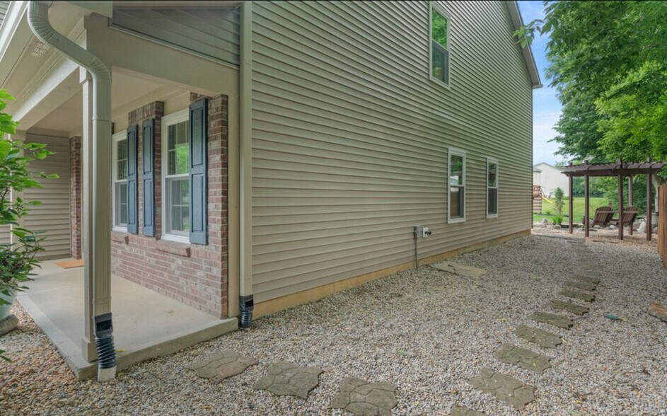 Building Photo - 11763 Igneous Dr