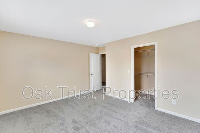 Building Photo - 186 Woodbrook Way