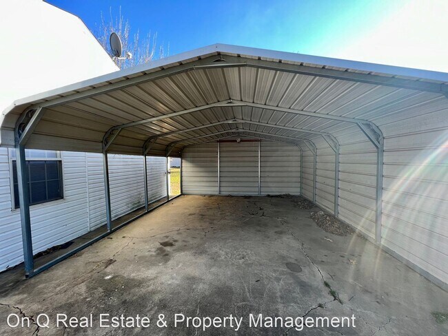 Building Photo - 4 br, 2 bath House - 1306 Barton Lane