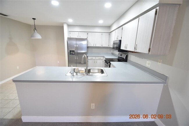 Building Photo - 23223 Club Villas Dr